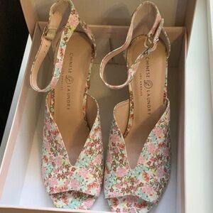 Chinese Laundry Pink and Cream Sandals with Floral Design